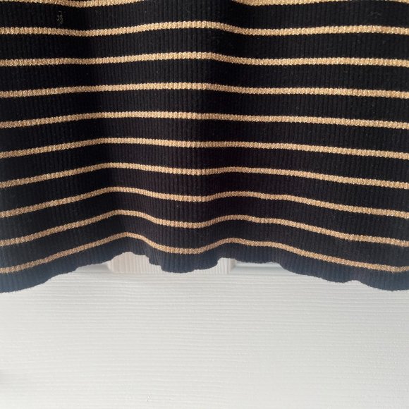 Lauren by Ralph Lauren Women's Black with Gold Stripes Sweater! - Picture 10 of 12